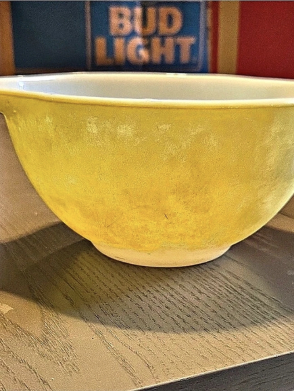 Pyrex 024 1 1/2 Pt Round Mixing Bowl Yellow